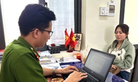 Nữ kế toán thông đồng cán bộ kỹ thuật chỉnh hợp đồng để lấy gần 1 tỷ đồng