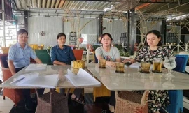 Chi trả sớm chế độ ưu đãi nghề bị cắt sai cho nhân viên y tế ở Cà Mau