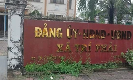 Vụ chuyển công tác nữ kế toán xã sai quy định: Xin tiền trả lương và hướng dẫn xếp loại