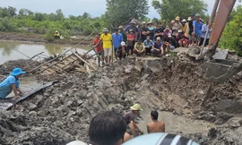 Tìm thấy thi thể người đàn ông bị hút vào lỗ thủng bờ vuông tôm sâu 5m