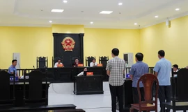 Giám đốc doanh nghiệp câu kết với cán bộ làm giả hồ sơ cải tạo xe 