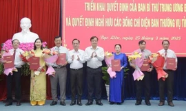 10 lãnh đạo sở ngành Bạc Liêu nghỉ hưu trước tuổi