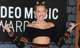 Miley Cyrus ngông cuồng định tổ chức sinh nhật thác loạn