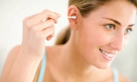 Hậu quả khi ngoáy tai thường xuyên