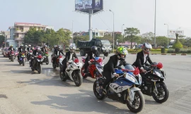 Đoàn mô tô "khủng" dự lễ ăn hỏi tại Hải Phòng