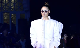 Mai Giang cực ngầu với kính phong cách Gangnam Style