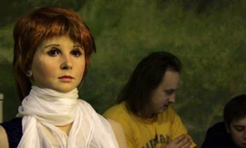 Ra mắt Robot chạy hệ điều hành Android