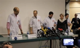 Michael Schumacher tạm thời qua cơn nguy kịch