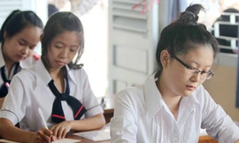 Đề mở, người chấm cũng phải... mở