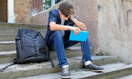 Học sinh bị đuổi học vì nói bậy