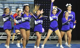 Báo tin giả với cảnh sát để chơi xấu bạn trong đội cổ vũ, 10 sinh viên có thể phải ra tòa