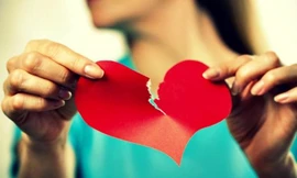 Phát hiện tiểu tam khi chồng qua đời vì COVID-19