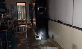 Thí nghiệm hóa học gây cháy trường