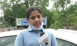 Mua vé máy bay cho người lao động nghèo về quê