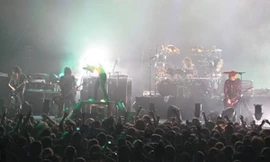 Chuyện thật như đùa: Giả vờ là ca sĩ nổi tiếng, lừa được 12 tỷ của gia đình trong 3 năm