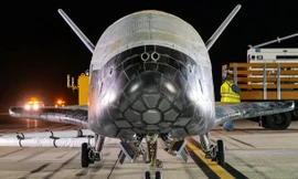 Tàu vũ trụ Mỹ trở về Trái Đất sau nhiệm vụ bí ẩn kéo dài 434 ngày