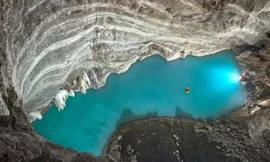 Phát hiện hồ nước nóng ngầm lớn nhất thế giới dưới đáy vực sâu hơn 100 m