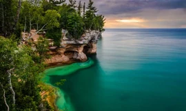 Tìm thấy 'điểm nóng' tạo ra Ngũ Đại Hồ lớn nhất hành tinh