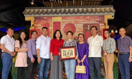 Thứ trưởng Lê Thị Thu Hằng thăm và làm việc với cộng đồng người Việt tại Malaysia