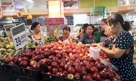 Táo Mỹ về Việt Nam bán tại siêu thị giá rẻ hơn nhiều loại trái cây Việt