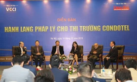Các chuyên gia mổ xẻ vấn đề condotel thời gian qua
