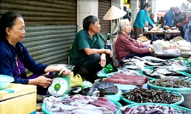 Hàng hoá đồng loạt tăng ‘ăn theo’ giá xăng dầu