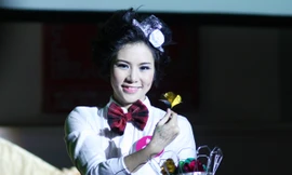 Nữ sinh đạp mảnh chai, đốt lửa thi tài năng