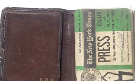 Tìm thấy ví bị mất sau 40 năm