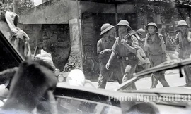 Bộ ảnh về Sài Gòn ngày 30/4/1975 