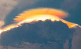 Chuyên gia nói về mây ngũ sắc xuất hiện ở Hà Nội