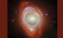 'Mắt thú dữ' rực sáng nhìn thẳng vào Trái Đất