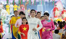 Metro TPHCM sẽ là sàn diễn áo dài 