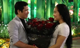 Không khí lãng mạn ngày Valentine trên phố đi bộ Nguyễn Huệ