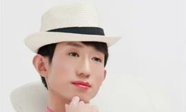 Cư dân mạng 'sốt' với 'Chàng trai màu hồng'