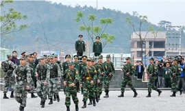 Bộ trưởng Quốc phòng Việt - Trung chứng kiến tuần tra chung