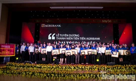 Lễ tuyên dương là một hoạt động nằm trong khuôn khổ liên hoan “Thanh niên tiên tiến Agribank làm theo lời Bác năm 2016”.