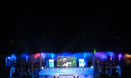 Sân khấu hoành tráng, nơi sẽ diễn ra đêm chung kết.