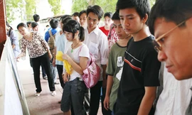 Hơn 80 trường công bố điểm thi