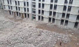 Tháo dỡ công trình vi phạm tòa nhà 5 tầng tại lô T trong Khu công nghiệp Quang Châu (huyện Việt Yên, Bắc Giang) của Cty Luxshare - ICT