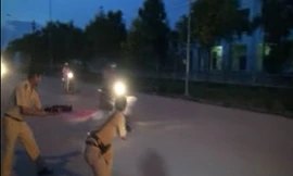 Xem CSGT tung 'độc chiêu' trị quái xế
