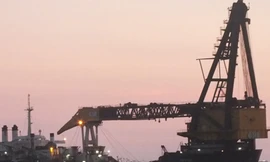 Phạt 'siêu' tàu mắc cạn 15 triệu đồng