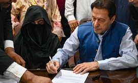 Cựu Thủ tướng Pakistan bị phạt tù vì kết hôn bất hợp pháp