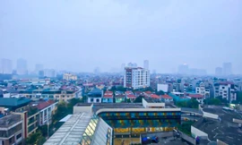 Hà Nội mù mịt trong lớp sương dày đặc từ đêm tới sáng