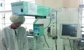 Mẹ đỡ đầu của trẻ sơ sinh Việt