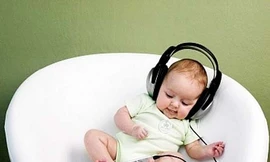 Trẻ sinh non tăng cân nhờ nghe nhạc