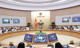 Chính phủ chỉ đạo về giá vàng, tiền lương 