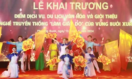 Khai trương điểm du lịch làng nghề làm giấy dó vùng Bưởi xưa 