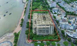 'Đột nhập' dự án phức hợp cao cấp khởi công xong... bỏ hoang