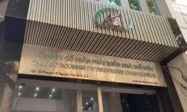 Nữ thư ký hội đồng quản trị bị bãi nhiệm 