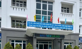 Kỷ luật 2 nhân viên bảo hiểm xã hội nhận 'hoa hồng'